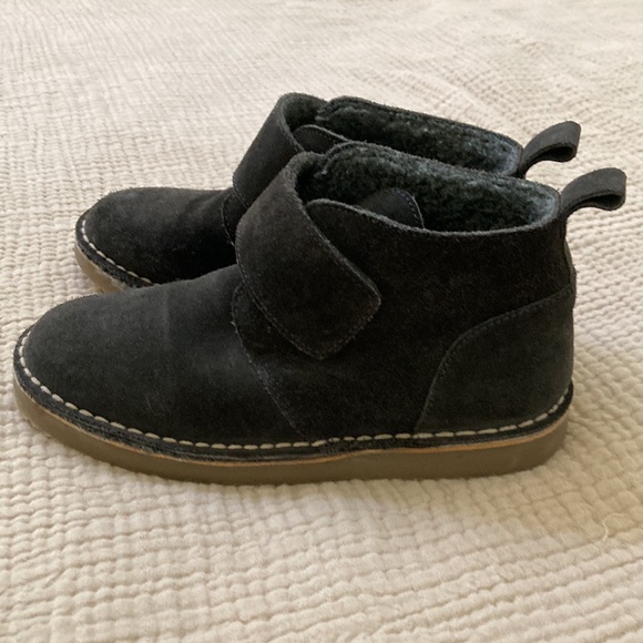 Zara real suede dark grey Sherpa lined boots. Unisex Childrens shoe US 12/EUR 30 - Picture 3 of 9